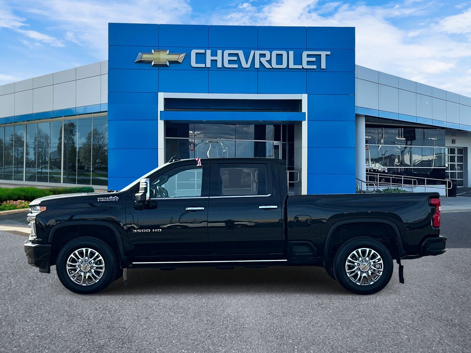 Used 2023 Chevrolet Silverado 3500 High Country AWD/4WD image 5