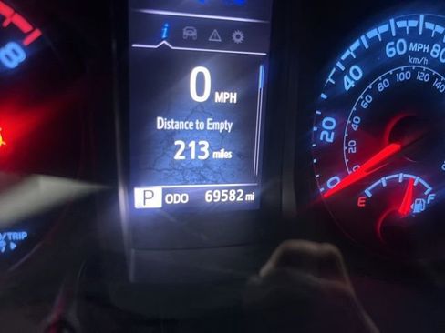 Used 2022 Toyota Tacoma SR image 23