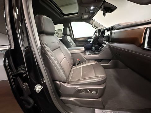 Used 2025 GMC Sierra 1500 Denali AWD/4WD image 13