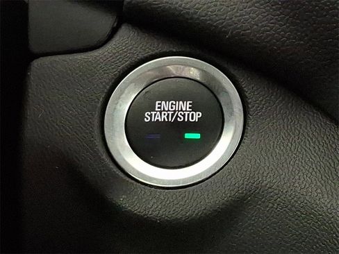 Used 2023 Chevrolet Equinox LT image 22