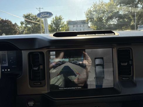 Used 2022 Ford Bronco Outer Banks image 30