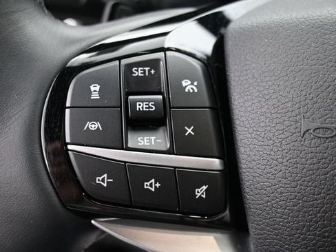Used 2021 Ford Explorer Platinum w/ Equipment Group 601A AWD/4WD image 19
