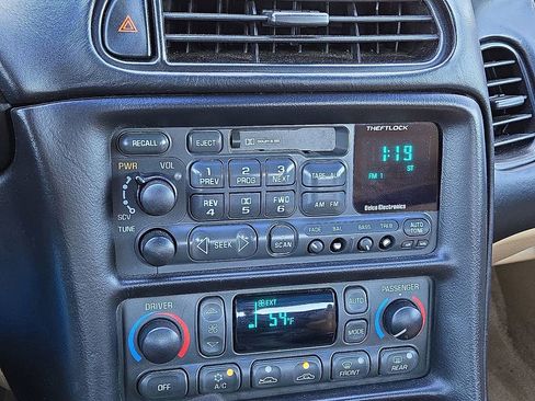 Used 1999 Chevrolet Corvette Convertible w/ Memory Pkg image 25