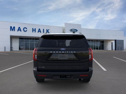 New 2026 Ford Expedition Active RWD image 5