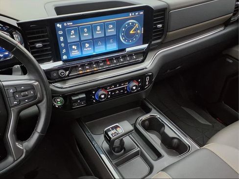 Used 2023 Chevrolet Silverado 1500 ZR2 w/ Technology Package image 3