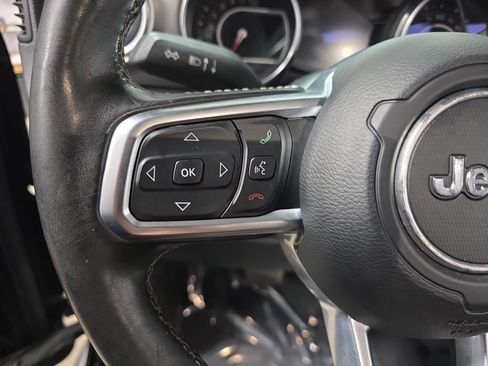 Used 2020 Jeep Gladiator Rubicon w/ LED Lighting Group image 17