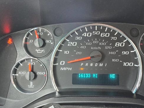 Used 2015 Chevrolet Express 2500 LS image 12