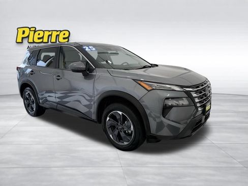 Used 2025 Nissan Rogue SV image 7