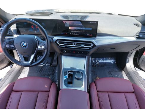Used 2024 BMW i4 eDrive35 w/ Premium Package RWD image 9