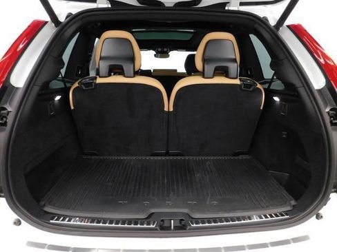 Used 2025 Volvo XC90 B6 Ultra w/ Protection Package Premier image 25