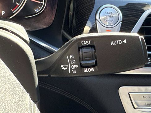 Used 2016 BMW 740i image 29