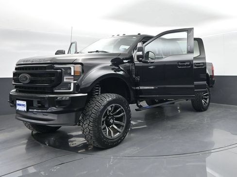 Used 2022 Ford F250 Lariat w/ Black Appearance Package AWD/4WD image 12