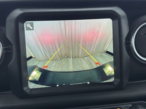 Used 2020 Jeep Gladiator Overland image 39