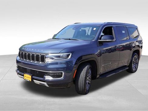 Used 2024 Jeep Wagoneer Series II w/ Flexible Seating Group AWD/4WD image 11
