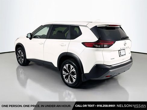 Used 2023 Nissan Rogue SV FWD image 7