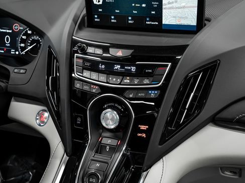 Certified 2025 Acura RDX SH-AWD w/ Advance Package image 16