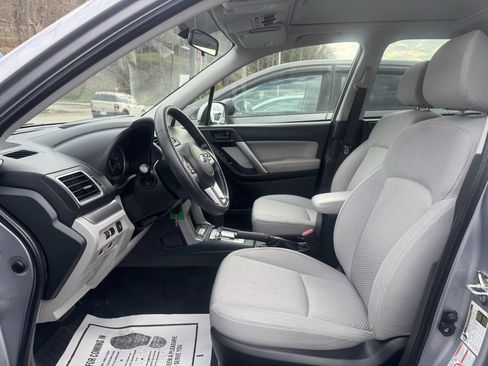 Used 2018 Subaru Forester 2.5i Premium w/ All-Weather Package image 14