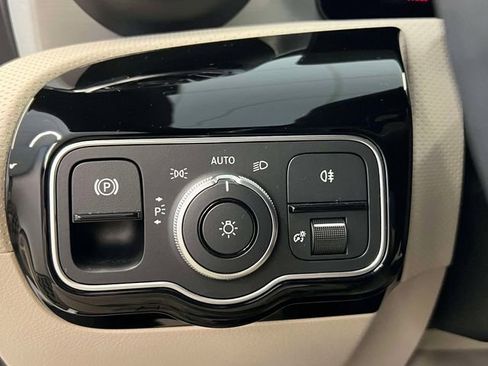 Certified 2023 Mercedes-Benz CLA 250 4MATIC image 21