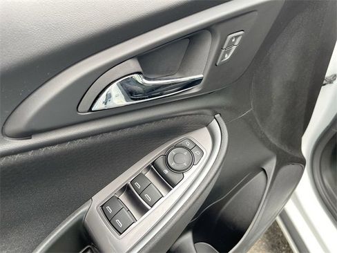 Certified 2024 Chevrolet Malibu LS image 22