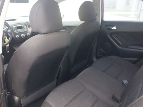 Used 2016 Kia Forte LX FWD image 10