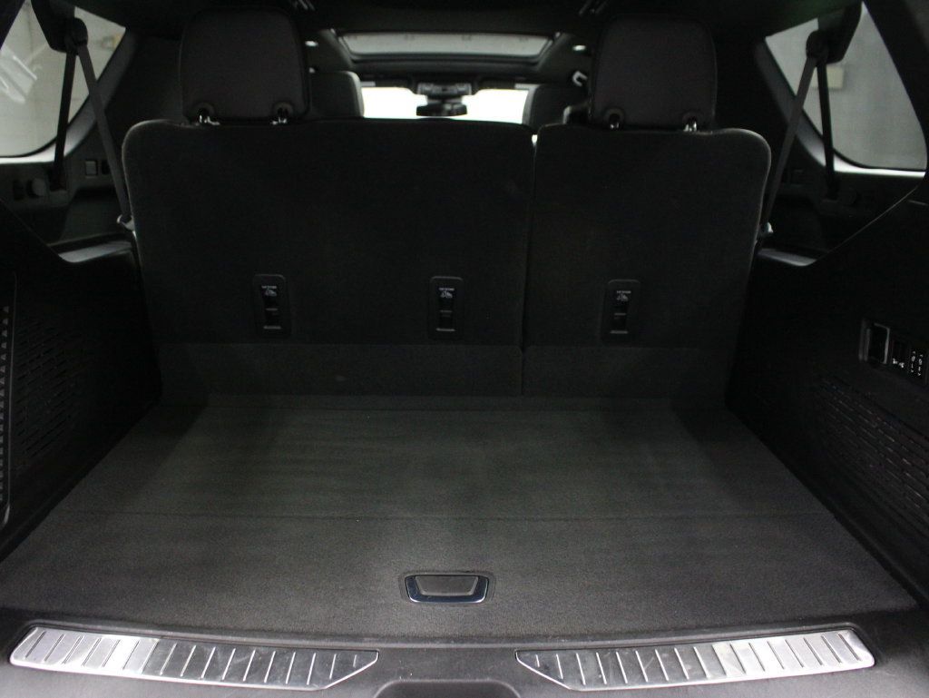 Used 2023 GMC Yukon XL Denali AWD/4WD image 47