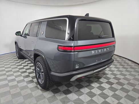 Used 2025 Rivian R1S Adventure AWD/4WD image 3