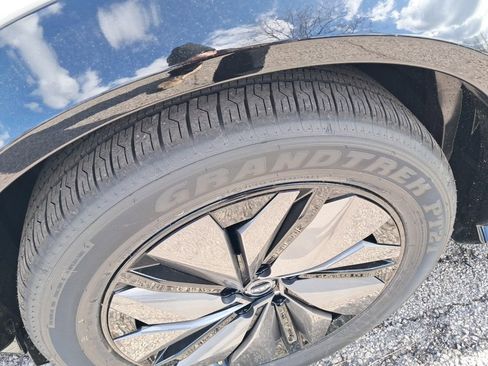 New 2025 Nissan Ariya Platinum image 29