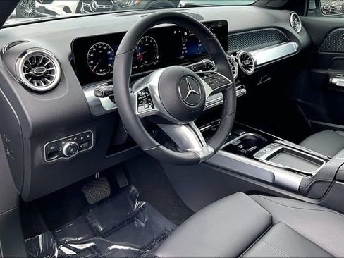 Used 2026 Mercedes-Benz GLB 250 4MATIC image 14