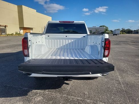 New 2026 GMC Sierra 1500 Elevation image 7