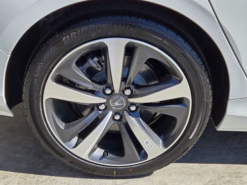 New 2025 Acura TLX w/ Technology Package image 9