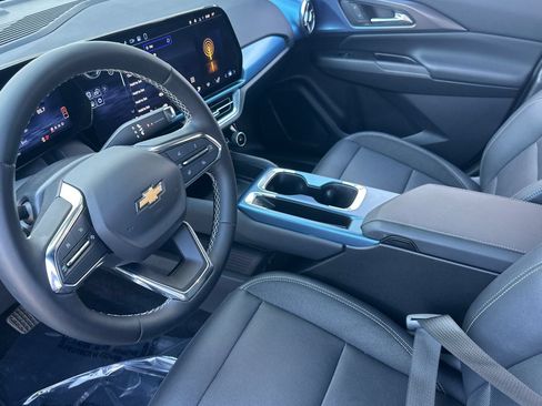 Used 2024 Chevrolet Equinox EV LT FWD image 9