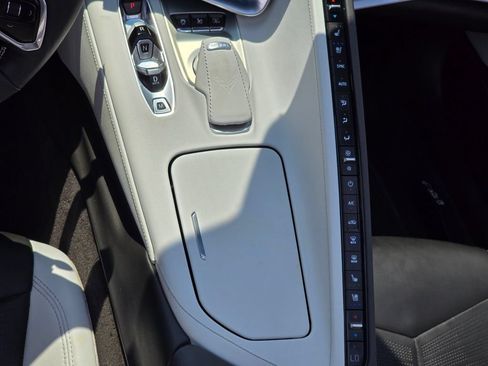 Used 2023 Chevrolet Corvette Stingray Preferred Cpe w/ Body-Color Dual Roof Package RWD image 19