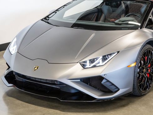 Used 2021 Lamborghini Huracan EVO RWD image 23