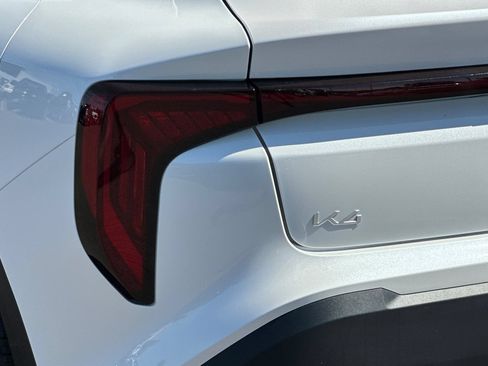 New 2026 Kia K4 EX FWD image 19