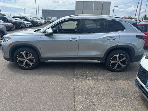 Certified 2025 Volkswagen Tiguan SE AWD/4WD image 6