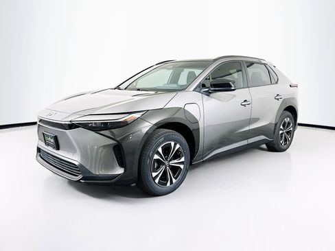 Used 2024 Toyota bZ4X XLE image 3
