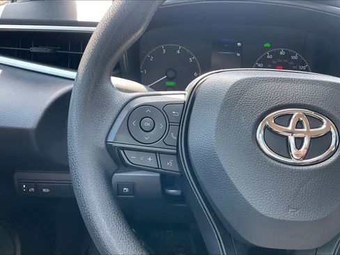Used 2025 Toyota Corolla LE FWD image 45