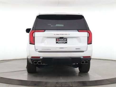 Used 2025 GMC Yukon Denali Ultimate w/ LPO, Floor Liner Package AWD/4WD image 11