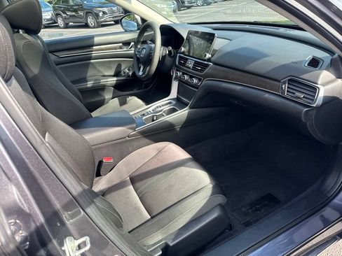 Used 2019 Honda Accord EX image 27