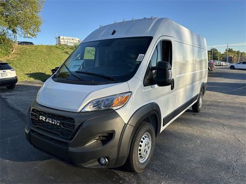 New 2026 RAM ProMaster 2500 w/ Convenience Group image 2