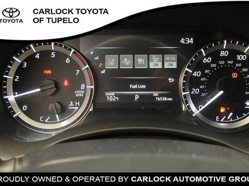 Used 2023 Toyota Highlander XLE FWD image 32