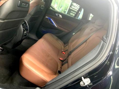 Used 2022 BMW X6 xDrive40i w/ M Sport Package image 14