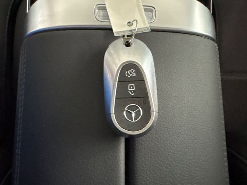 Certified 2026 Mercedes-Benz GLC 300 image 33