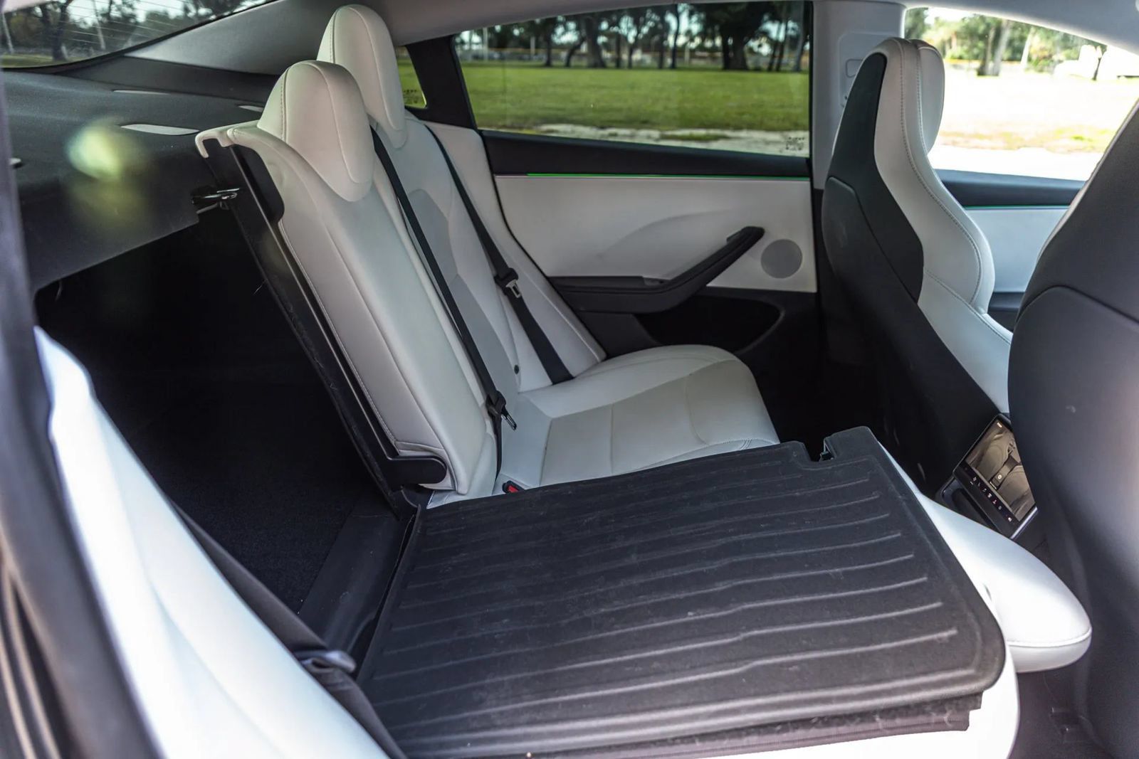 Used 2024 Tesla Model 3 Performance AWD/4WD image 38