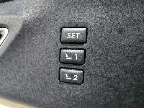 Used 2023 Subaru Ascent Limited AWD/4WD image 19