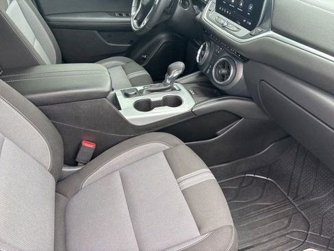 Used 2024 Chevrolet Blazer LT w/ Convenience Package FWD image 40