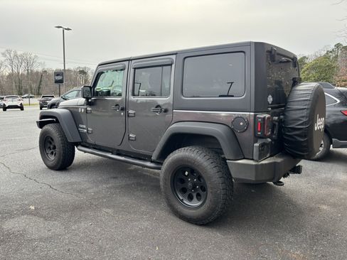 Used 2018 Jeep Wrangler Unlimited Sport S image 51