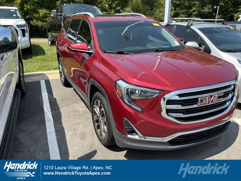 Used 2020 GMC Terrain SLT w/ Preferred Package FWD image 1