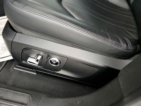 Used 2022 Maserati Levante GT image 12