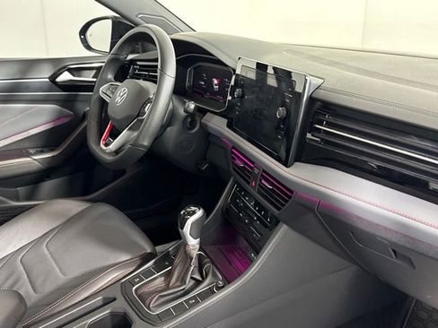 Used 2025 Volkswagen Jetta GLI Autobahn image 29